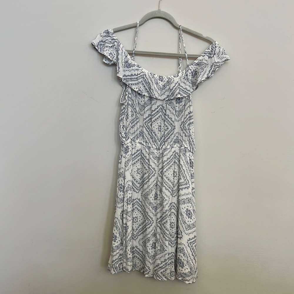 (M) Off Shoulder Dress